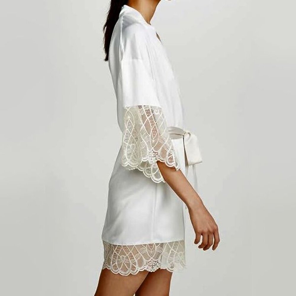 NEW Flora Nikrooz Women Gabby Charmeuse Lace Trim Ivory Beige Belted Short Robe - Picture 3 of 4